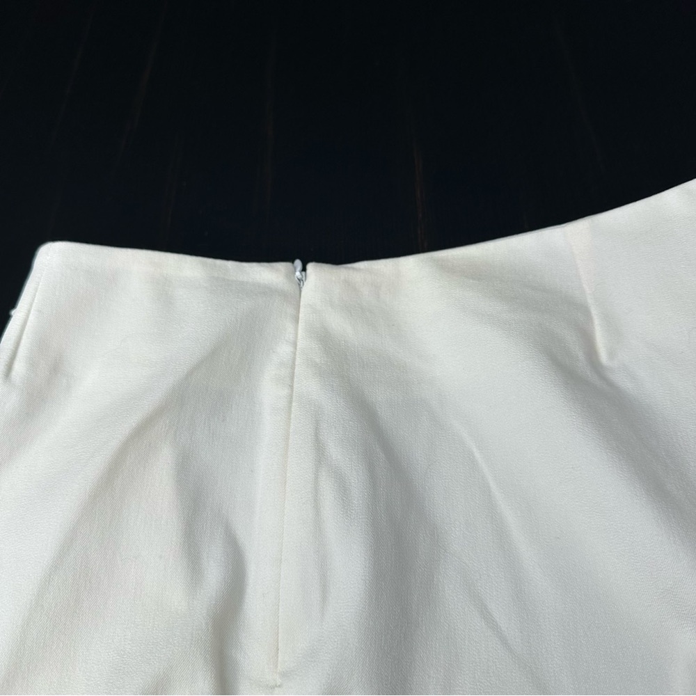 Elegant White Trousers Capris - Picture 4 of 6